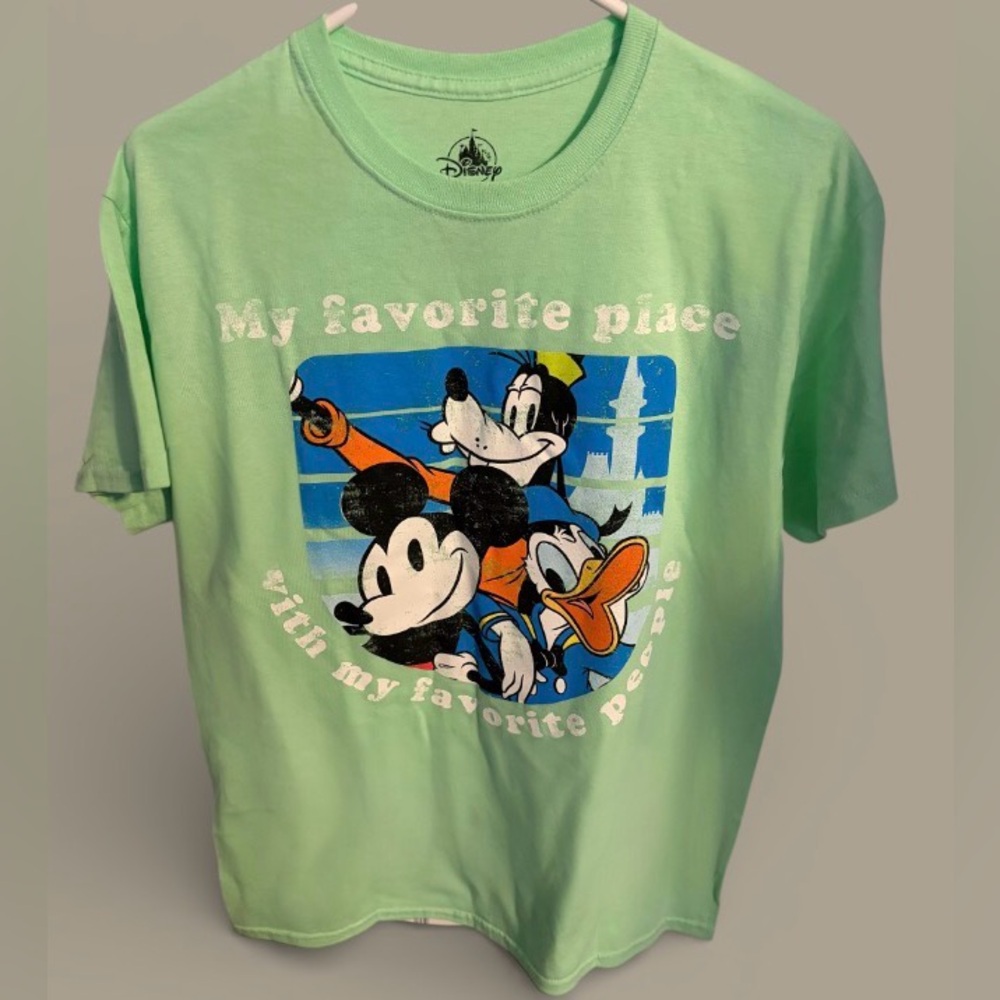 Disney Mickey Mouse & Friends Distressed Tee, Size Medium New